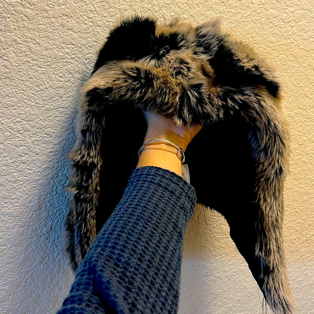 Original spirit hood wolf short